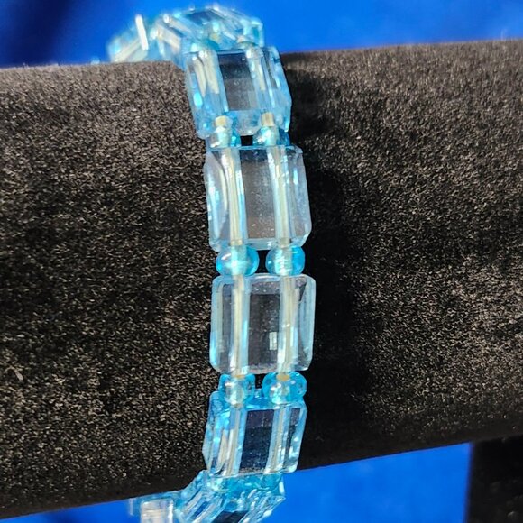 Double-Thread Light Blue Glass Bead Bracelet - Picture 3 of 3